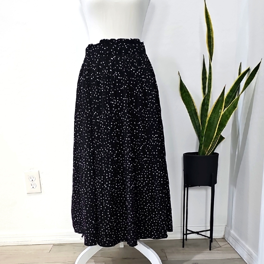 Black and White Polka Dot Skirt